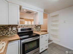 1104 E 31st Street, Bremerton WA 98310