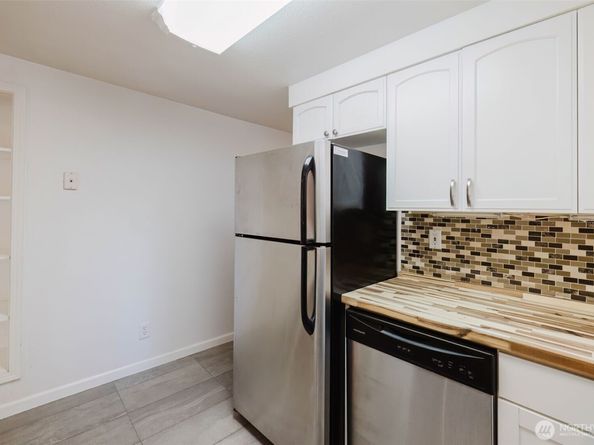 1104 E 31st Street, Bremerton WA 98310