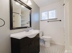 1104 E 31st Street, Bremerton WA 98310