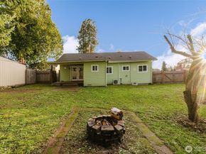 1104 E 31st Street, Bremerton WA 98310