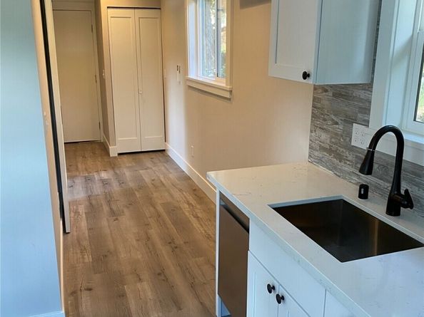 216 S 173rd Place, Burien WA 98148