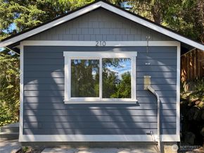 216 S 173rd Place, Burien WA 98148