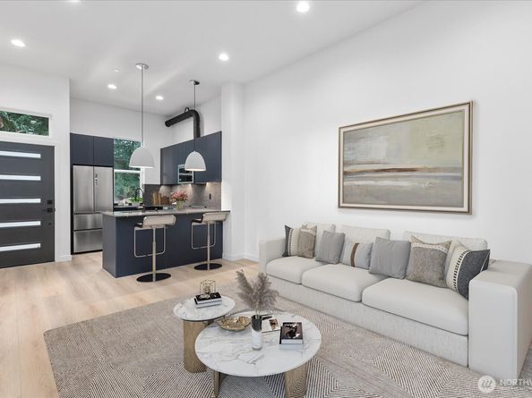 10734 Interlake Avenue N, Seattle WA 98133