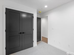 10734 Interlake Avenue N, Seattle WA 98133