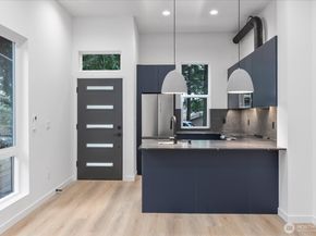 10734 Interlake Avenue N, Seattle WA 98133