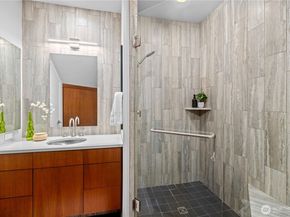 2819 E Lake Sammamish Parkway NE, Sammamish WA 98074