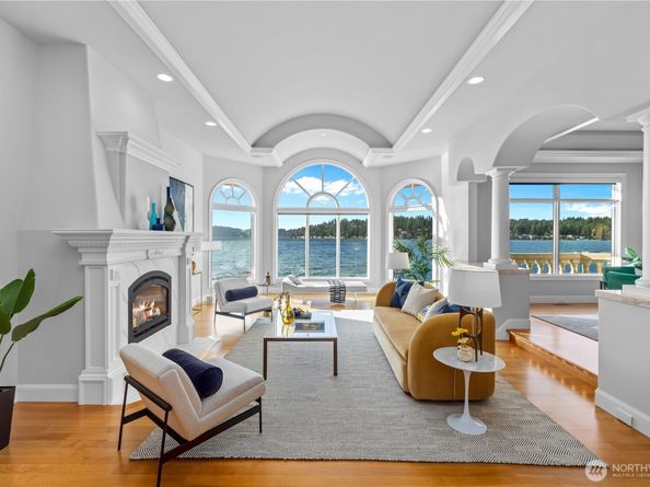 2819 E Lake Sammamish Parkway NE, Sammamish WA 98074