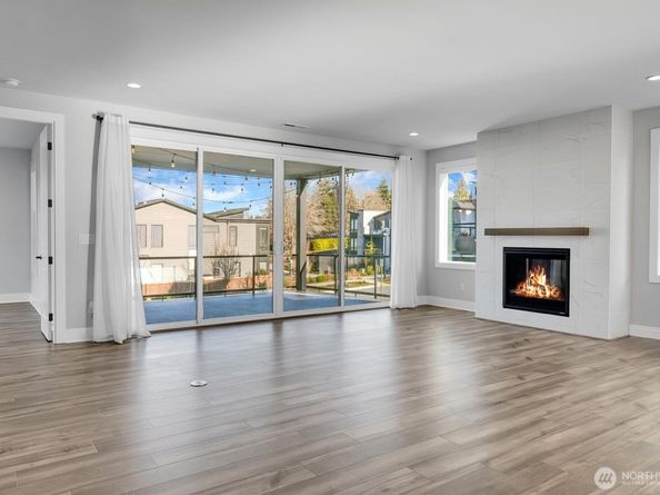 1113 N 39th Court, Renton WA 98056