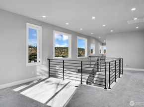 1113 N 39th Court, Renton WA 98056