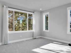 1113 N 39th Court, Renton WA 98056