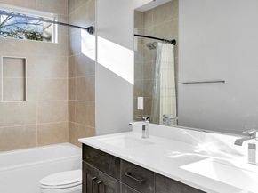 1113 N 39th Court, Renton WA 98056