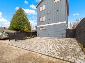 713 B N 70th Street, Seattle WA 98103