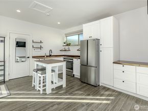 1121 Shelton Avenue SE, Renton WA 98058