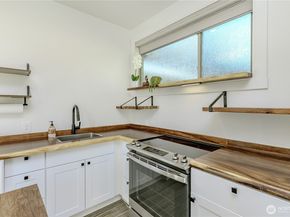 1121 Shelton Avenue SE, Renton WA 98058