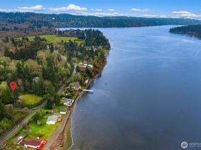 8121 SW 222nd Place, Vashon WA 98070