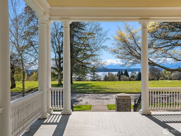 4004 Washington Avenue W, Seattle WA 98199