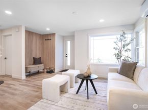 7934 20th Avenue SW, Seattle WA 98106