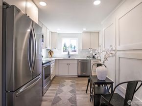 7934 20th Avenue SW, Seattle WA 98106