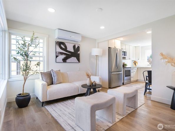 7934 20th Avenue SW, Seattle WA 98106