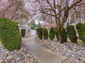 12701 NE 9th Place D209, Bellevue WA 98005