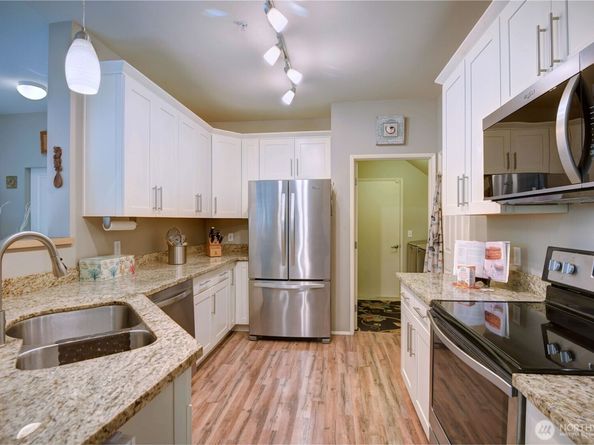 538 241st Lane SE, Sammamish WA 98074