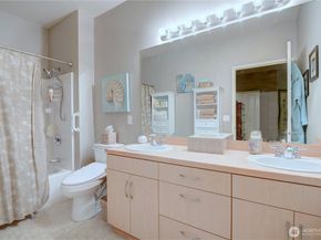 538 241st Lane SE, Sammamish WA 98074