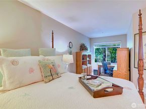 538 241st Lane SE, Sammamish WA 98074