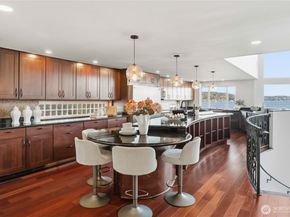 17714 SE 40th Place, Bellevue WA 98008