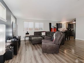 1325 SE Casandra Loop, Port Orchard WA 98366