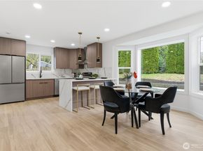 8828 NE 152nd Street, Kenmore WA 98028