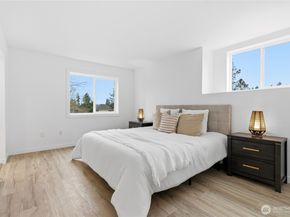 8828 NE 152nd Street, Kenmore WA 98028