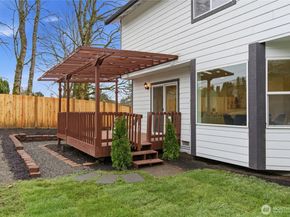 8828 NE 152nd Street, Kenmore WA 98028
