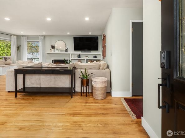 4711 Castle Lane, Everett WA 98203