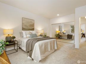 12530 Admiralty Way H102, Everett WA 98204