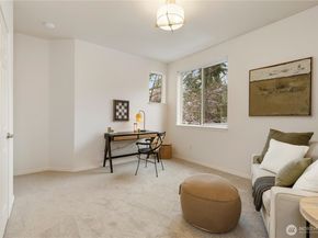 12530 Admiralty Way H102, Everett WA 98204