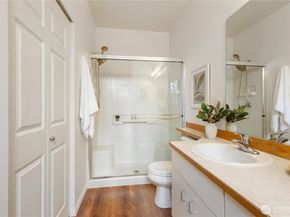 12530 Admiralty Way H102, Everett WA 98204