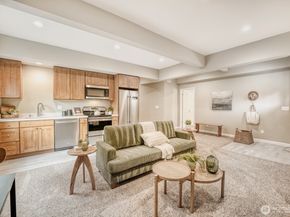 35006 SE Brinkley Street, Snoqualmie WA 98065