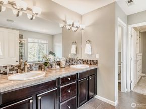 35006 SE Brinkley Street, Snoqualmie WA 98065