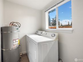 420 107th Place SW 1, Everett WA 98204