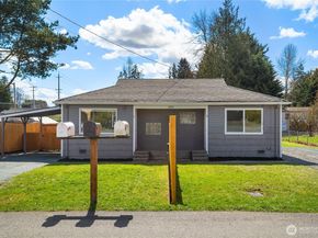 420 107th Place SW 1, Everett WA 98204