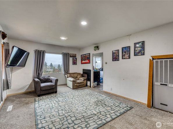 114 Kendall Street, Port Orchard WA 98366