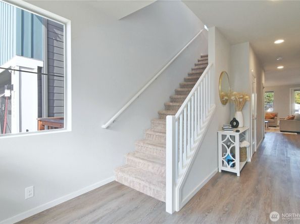 218 SW 96th Lane, Seattle WA 98106