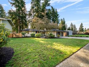 11903 NE 142nd Place, Kirkland WA 98034