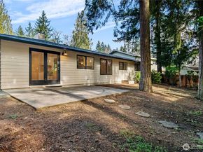 11903 NE 142nd Place, Kirkland WA 98034