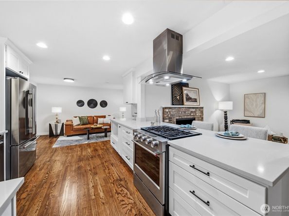 11903 NE 142nd Place, Kirkland WA 98034