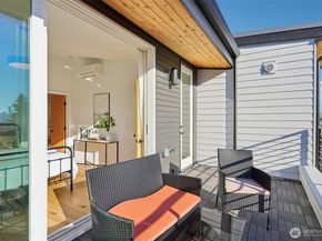 515 Howe A, Seattle WA 98109