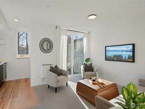 515 Howe A, Seattle WA 98109