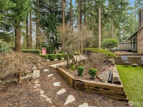 15528 186th Avenue NE, Woodinville WA 98072