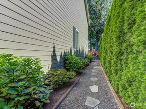 907 196th Place SW, Lynnwood WA 98036