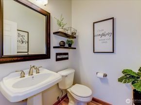 907 196th Place SW, Lynnwood WA 98036